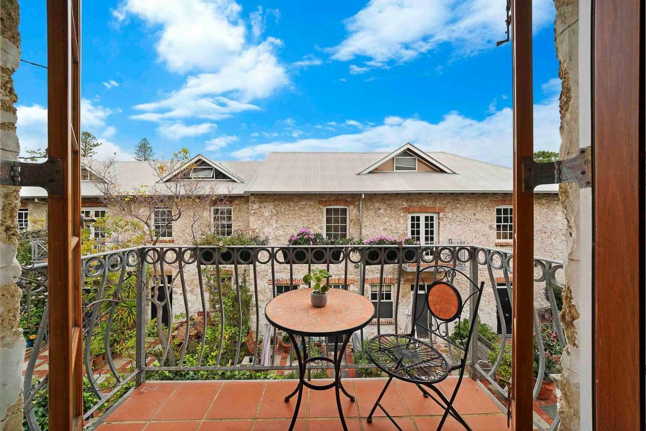 Fremantle Port Mill Bed & Breakfast - Unique Accommodation Dış mekan fotoğraf