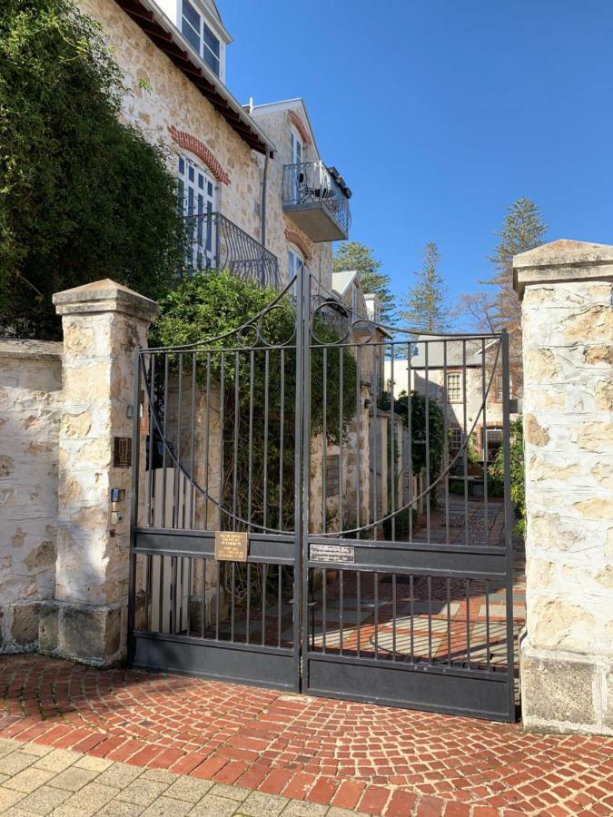 Fremantle Port Mill Bed & Breakfast - Unique Accommodation Dış mekan fotoğraf